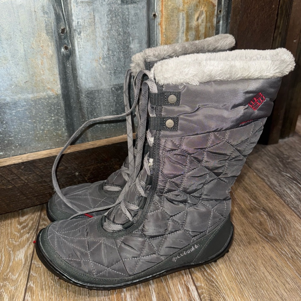 Columbia Women's Charcoal Quilted Winter Boots